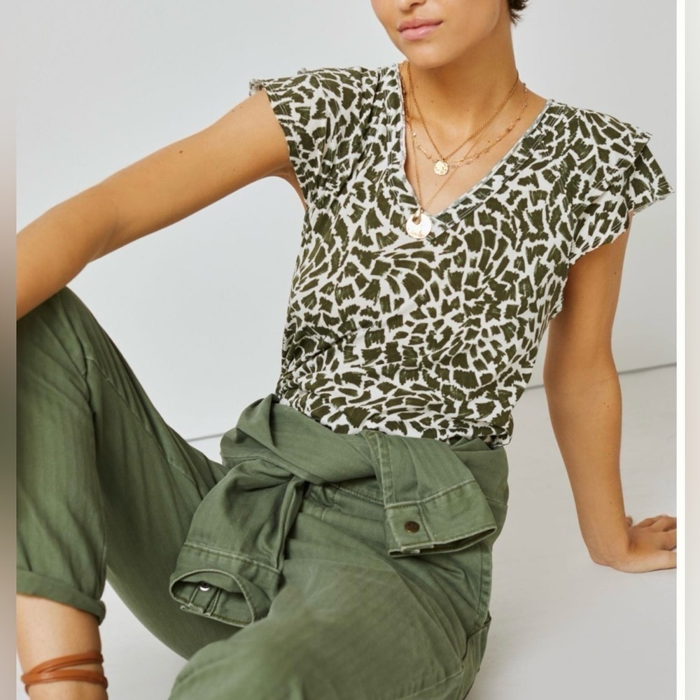 Maeve by Anthropologie Grenn Motif Catie Ruffle-Sleeved Tee Size Small